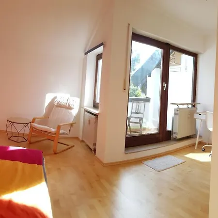 Schones In Privatwohnung An Der U-bahn, Geteiltes Bad, Eigenes Wc Kwatera prywatna *